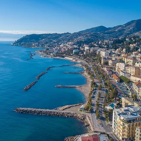 Savoia Bach 0-13 Apartament San Remo